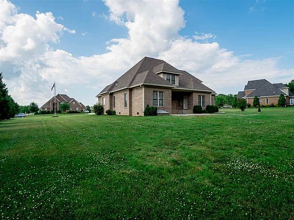 3rd image of 142 Grand Teton Way