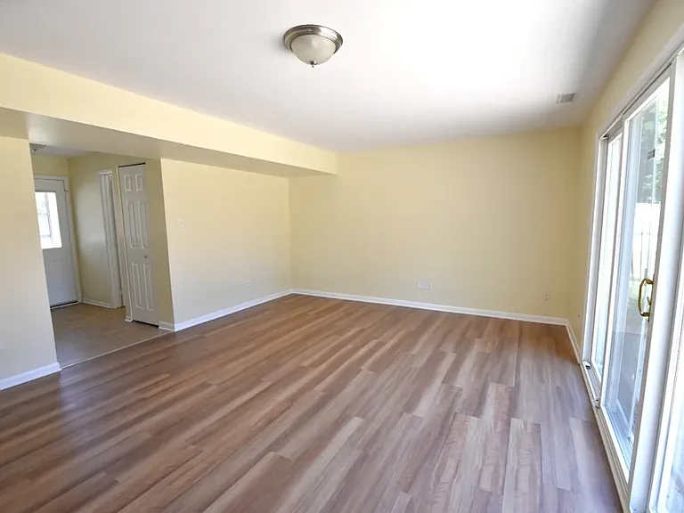 906 Natoma Ct — Photo 14