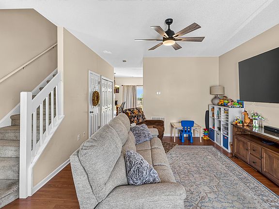 4th image of 1242 Settlers Ln