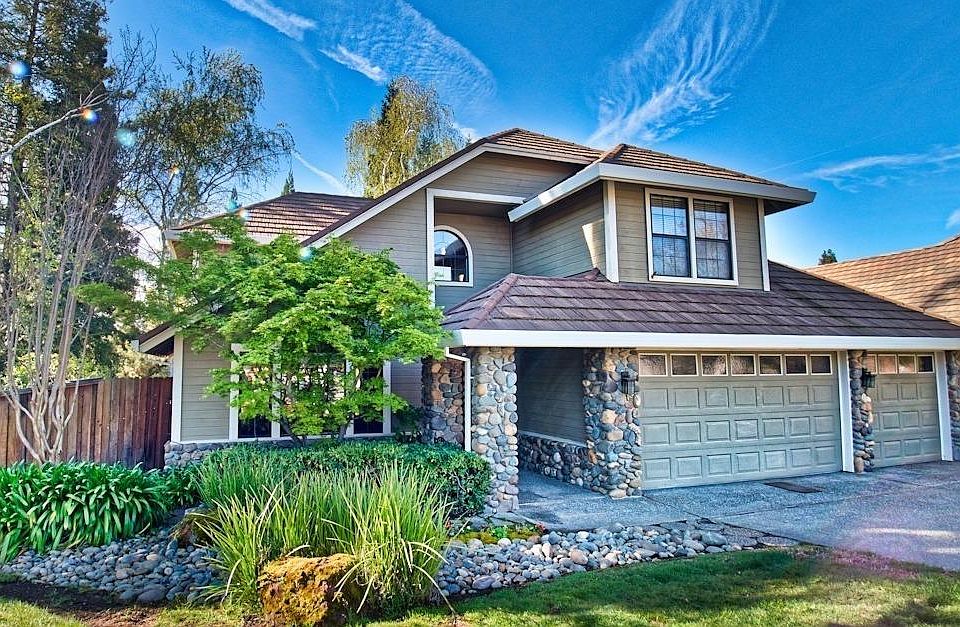 1st image of 8534 Le Parc Ct