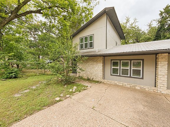 2nd image of 1908 Lightsey Rd #A