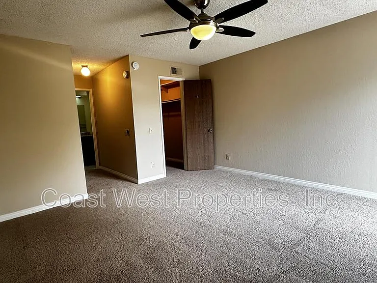 9249 Village Glen Dr #204 — Photo 11