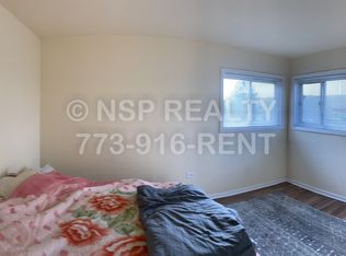 1230 Carol St APT A, Park Ridge, IL 60068