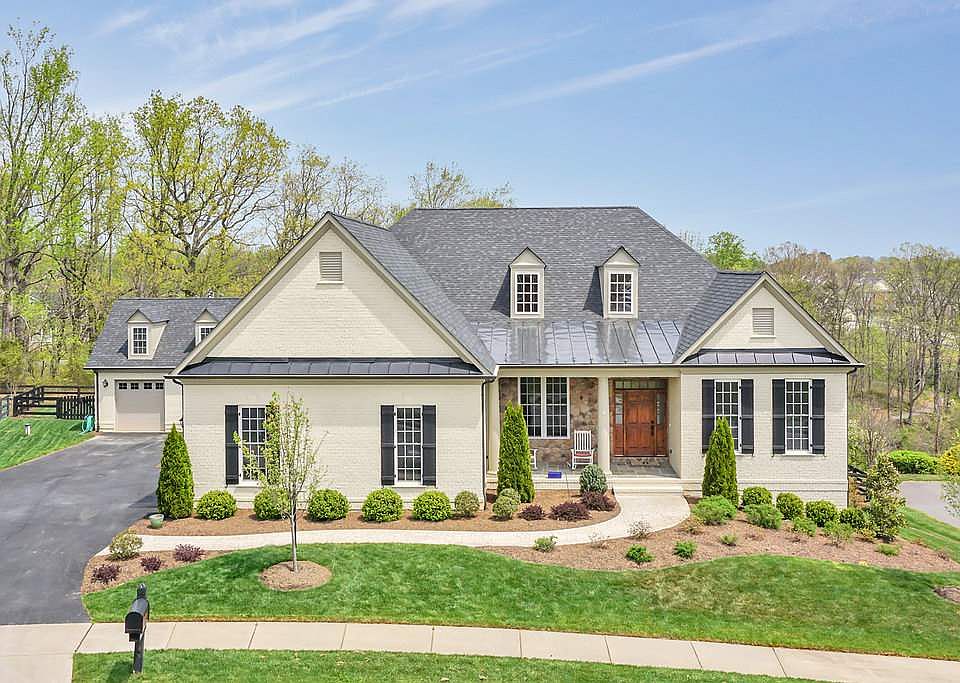 1st image of 6571 Woodbourne Ln