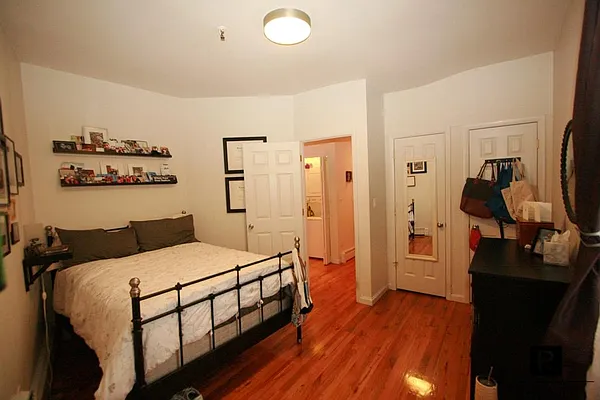 Rented by R New York | media 32