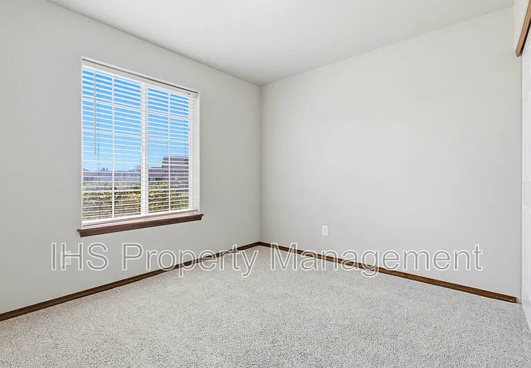 5520 Leon Ct — Photo 12