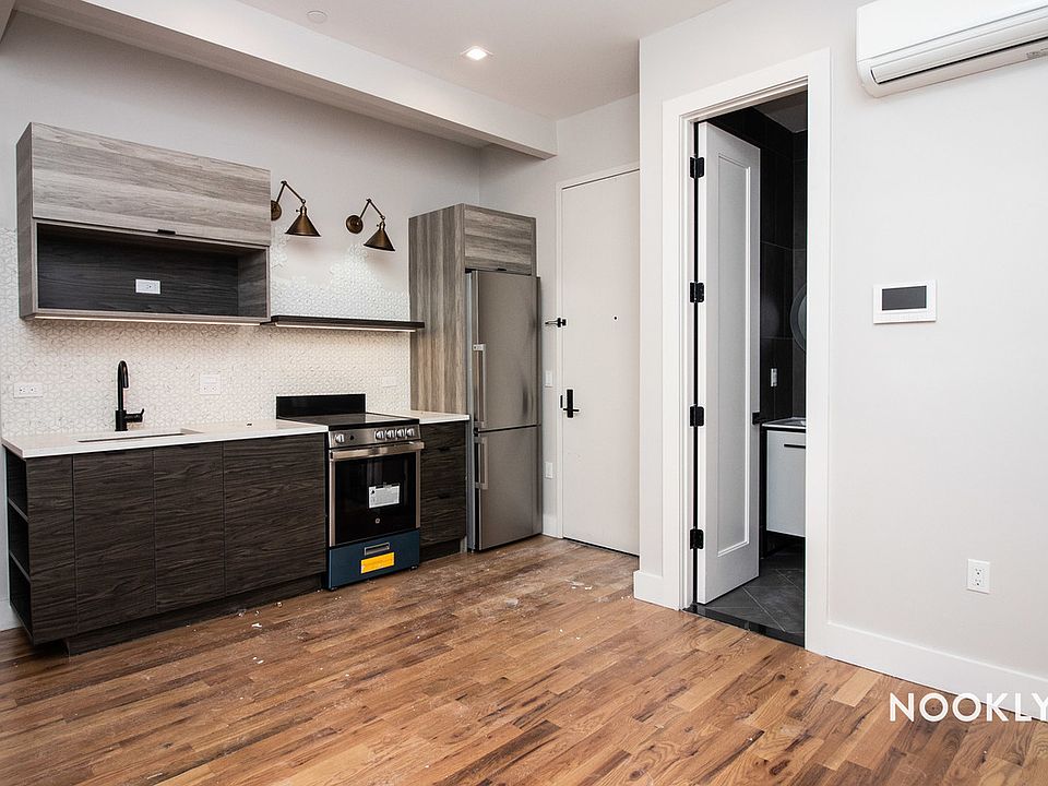 1st image of 48 Jefferson St #2V
