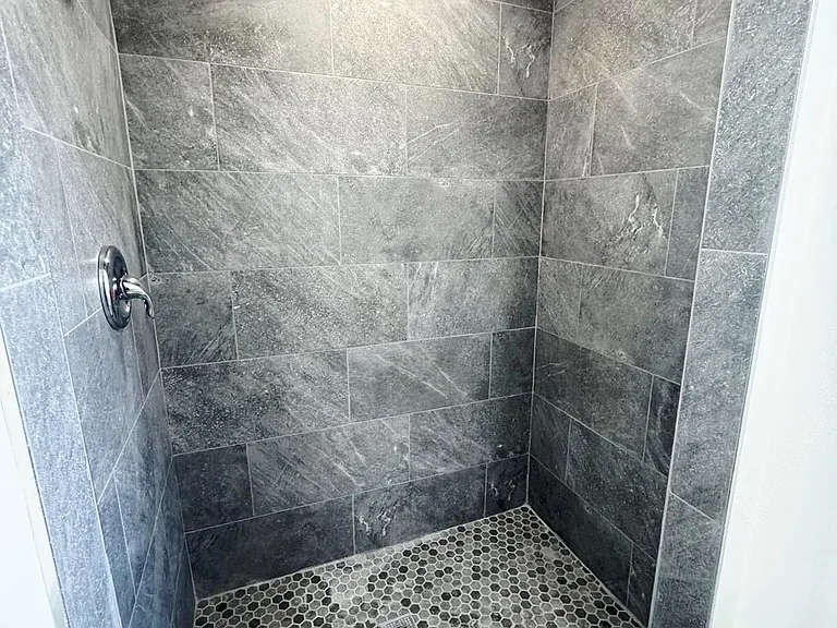 3920 Woodside Dr #14 — Photo 17