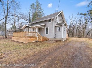 815 W Main St, Grand Ledge, MI 48837