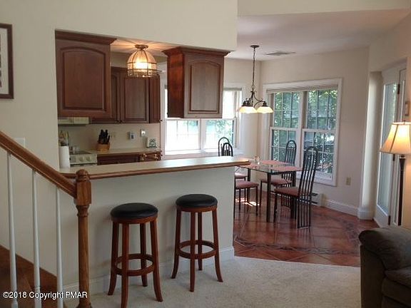 4th image of 49 Midlake Dr #301
