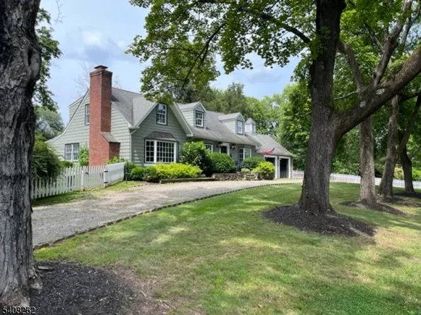 11 Miller Ave, Tewksbury Twp., NJ 08858