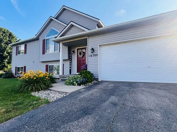 16705 Antler Dr NE, Cedar Springs, MI 49319