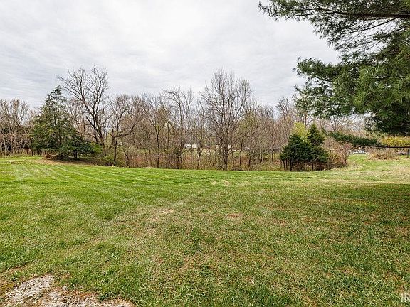 3rd image of 3757 E Stipp Rd