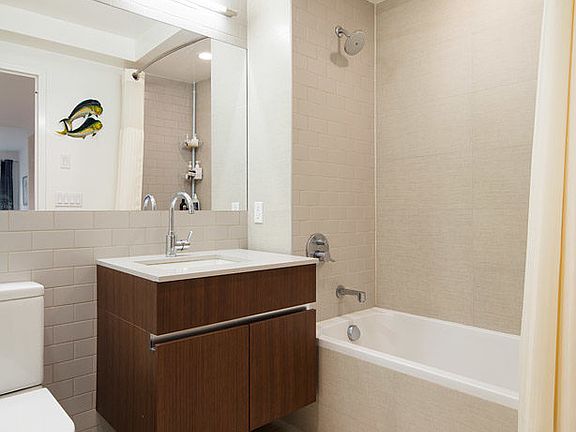 3rd image of 527 51st Ave APT 2H