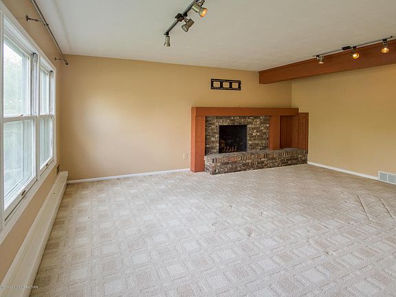 3rd image of 3853 New Salem Ave