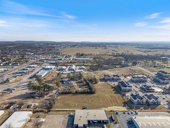 3rd image of 250 Industrial Cir E