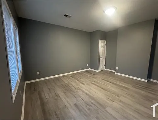 2 bed, $1,150 — Photo 2