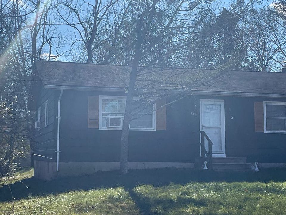 1st image of 132 W North St
