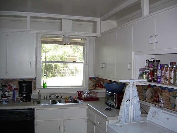 Looking into the kitchen from the front room 