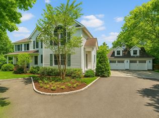 15 Carter Rd, Hampton Bays, NY 11946
