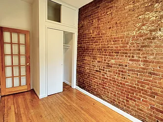 Rented by KNOCKKNOCK LLC