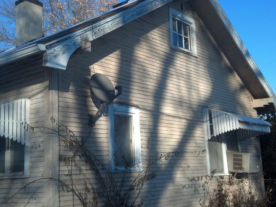 2nd image of 404 S 11th St
