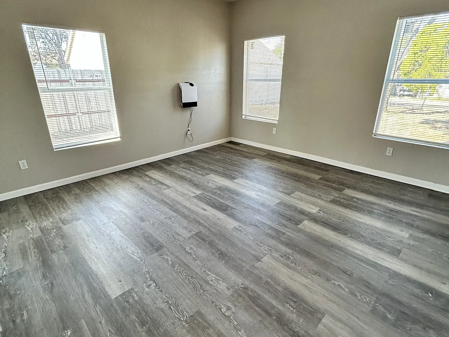 2 bed, 850 sqft, $975 — Photo 4