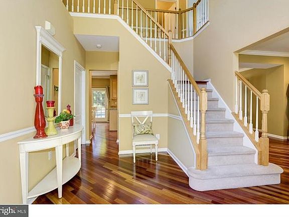 3rd image of 4 Brentwood Dr
