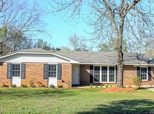 67 Dogwood Dr, Millbrook, AL 36054