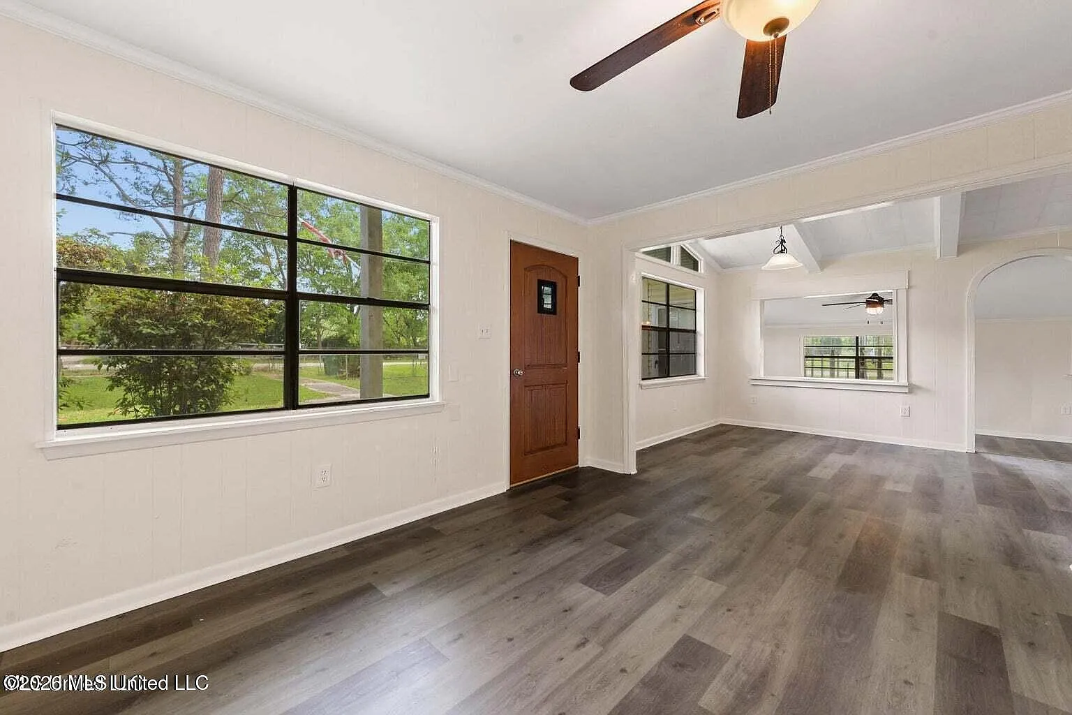 3 bed, 2.0 bath, 2138 sqft, $1,850 — Photo 3