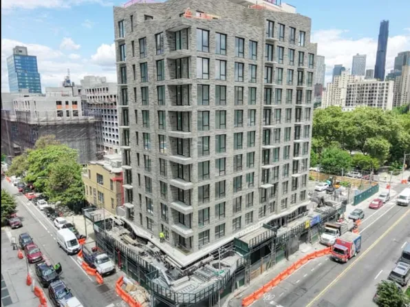 579 Sackett Street image 1 of 1