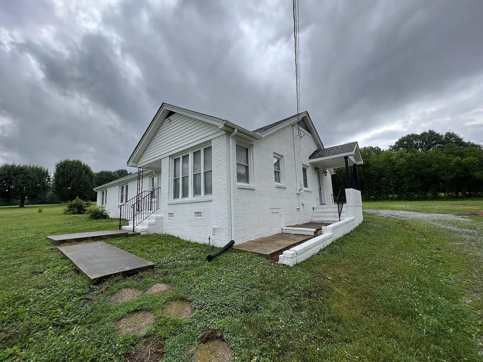 3 bed, 1536 sqft, $2,450 — Photo 3