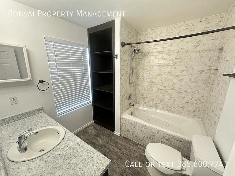 1247 W Bridalwood Loop — Photo 14