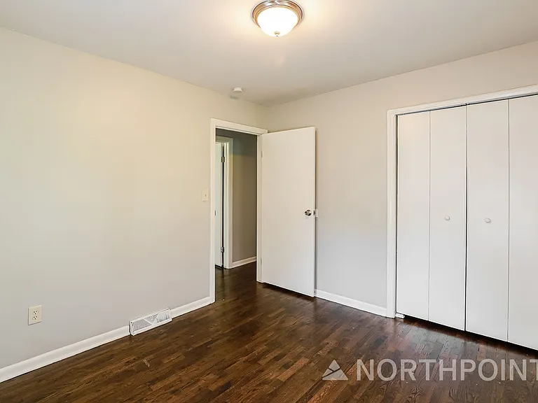 7937 N Jefferson St — Photo 10