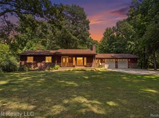22243 Inkster Rd, Brownstown, MI 48174
