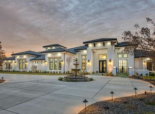 3729 E Queens Ct, Clovis, CA 93619