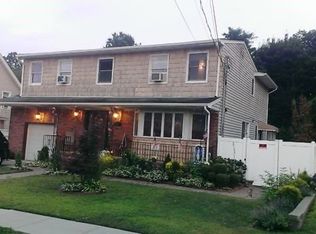 58 3rd St, Glen Cove, NY 11542