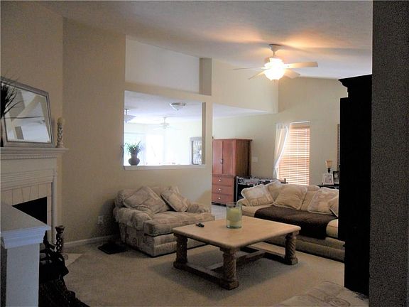 4th image of 1319 Linden Way