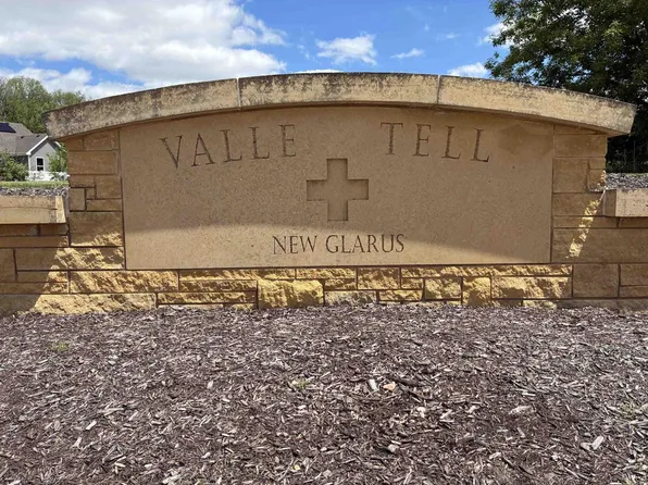 140 Valle Tell Drive #12, New Glarus, WI 53574