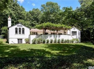 9 Tiffany Rd, Oyster Bay, NY 11771