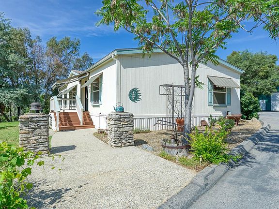 3rd image of 28242 Tollhouse Rd