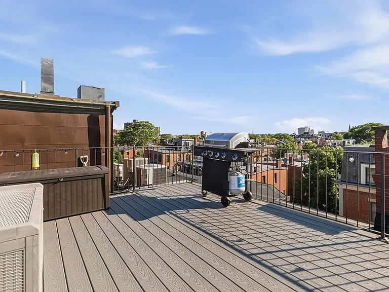 98 Chandler St #4 — Photo 26