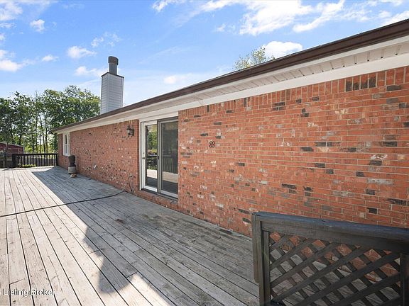 5th image of 455 Bethlehem Rd