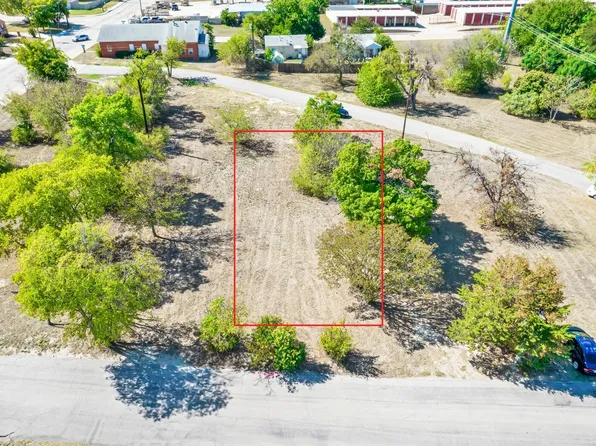 421 Hicks St, Garland, TX 75040
