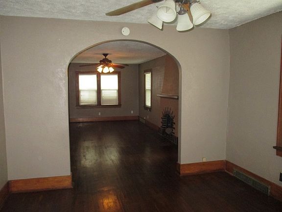 4th image of 1511 W 4th St