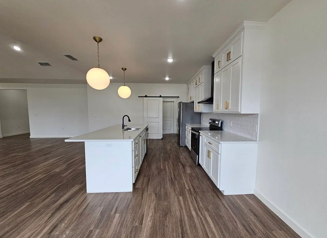 301 Primrose Point - 1 — Photo 3