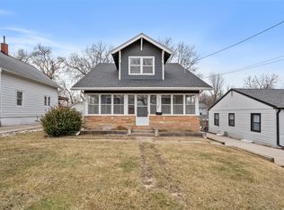 3712 SW 8th St, Des Moines, IA 50315