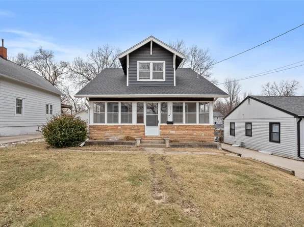 3712 SW 8th St, Des Moines, IA 50315