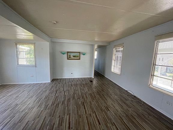 2nd image of 169 Fox Fire Cir