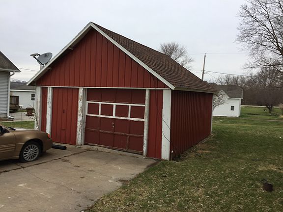 detached garage with opener